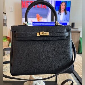 Kelli 25